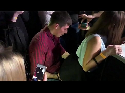 ❤️ Sess reali f'nightclub Russu. Tfajla Russa ta’ 18-il sena fl-anus u l-vaġina fucked f’nightclub ❤️ Porno lilna mt.milfnut-net.ru ❌